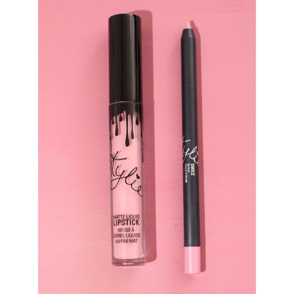 Kylie Lipkit - Smile